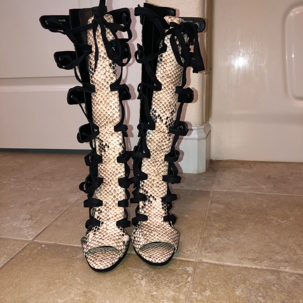 Shoe dazzle Gladiator heels!